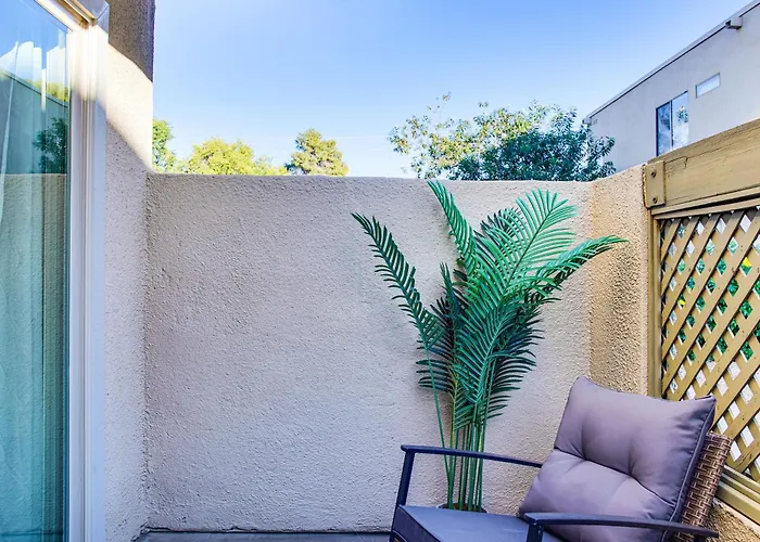 Bring Your Pet! Snowbird Haven W/ Community Pool! Holiday home Scottsdale