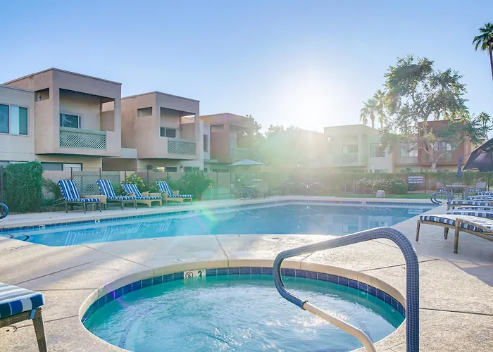 Bring Your Pet! Snowbird Haven W/ Community Pool! * Scottsdale